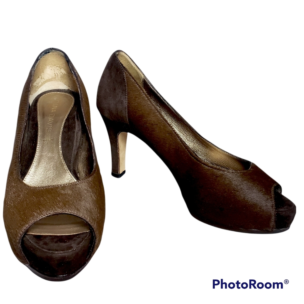 Dana Davis calfskin suede peep toe heels